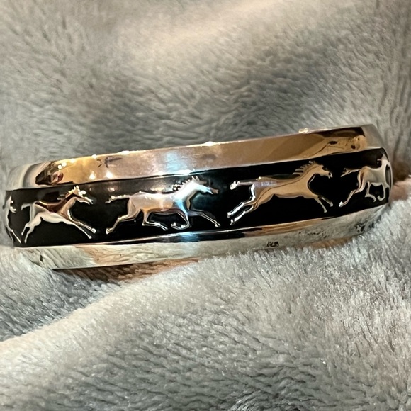 Jewelry - Wild horses signed B. Webb sterling silver Native American Navajo cuff bracelet